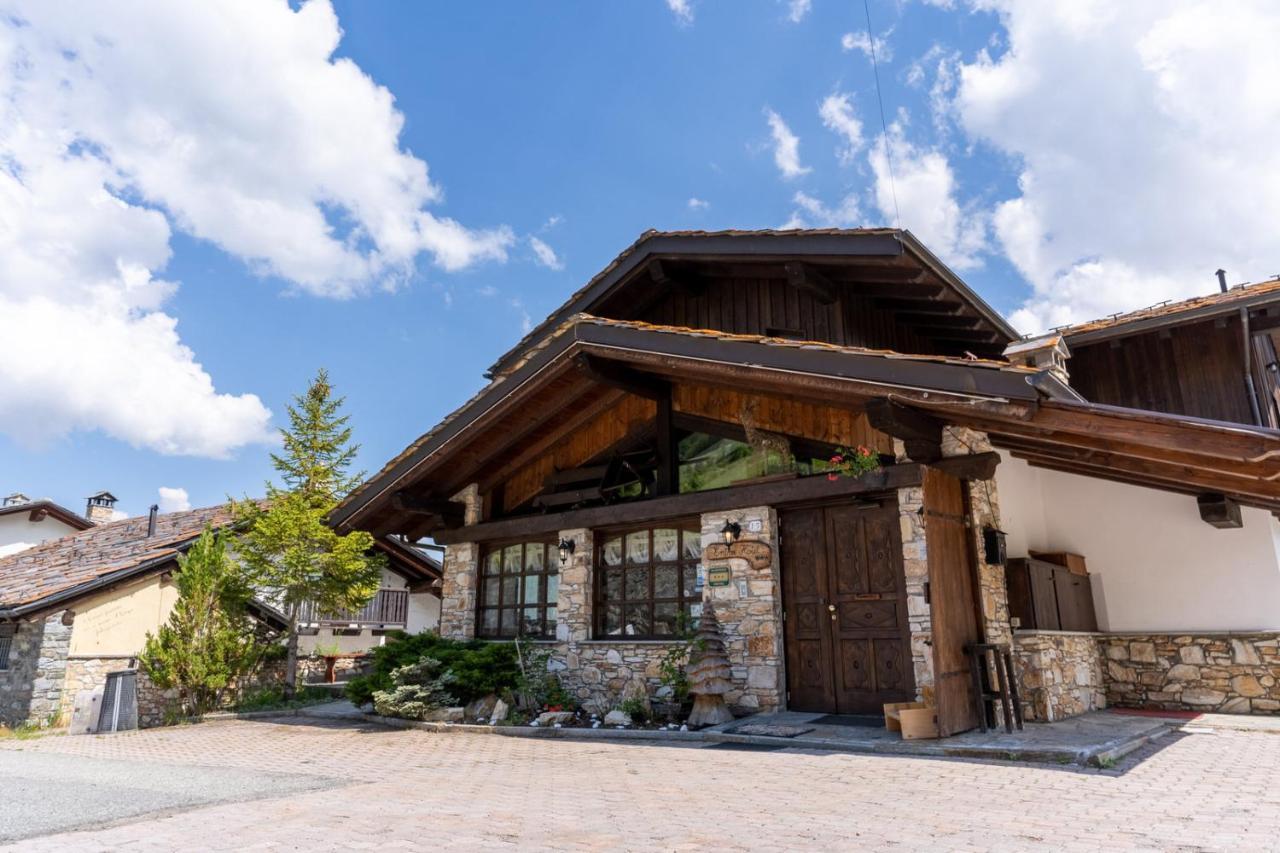 Hotel Des Alpes Saint-Rhemy-En-Bosses Exterior photo