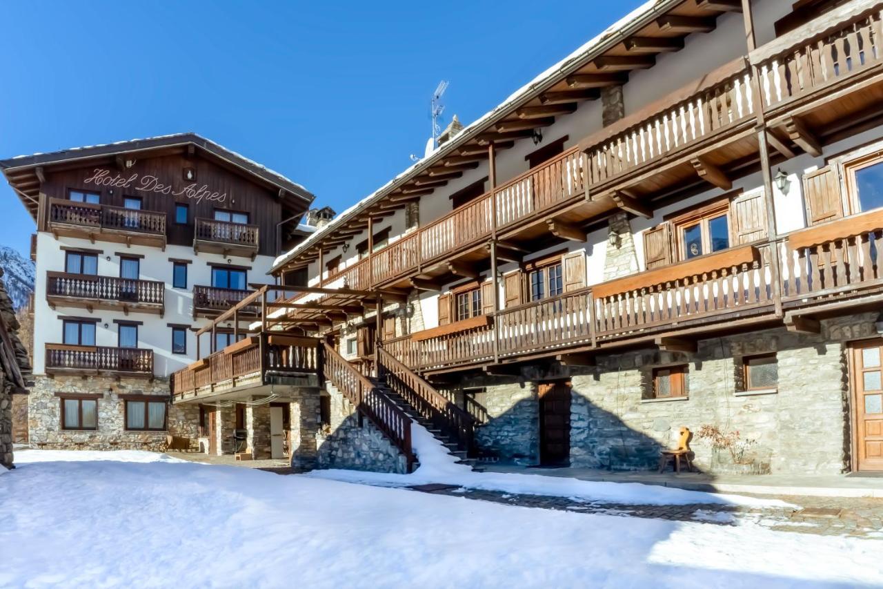 Hotel Des Alpes Saint-Rhemy-En-Bosses Exterior photo